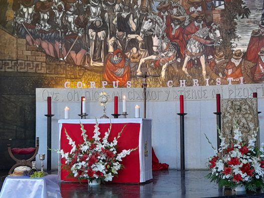 Santa Rosa de Lima abre sus puertas para adorar al Señor