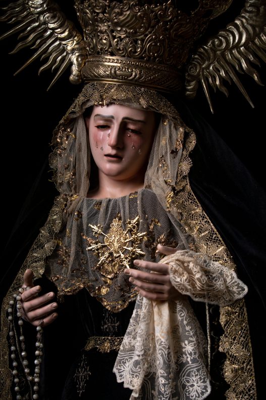 Nuestra Señora de los Dolores, talla del siglo XVIII perteneciente al patrimonio artístico parroquial