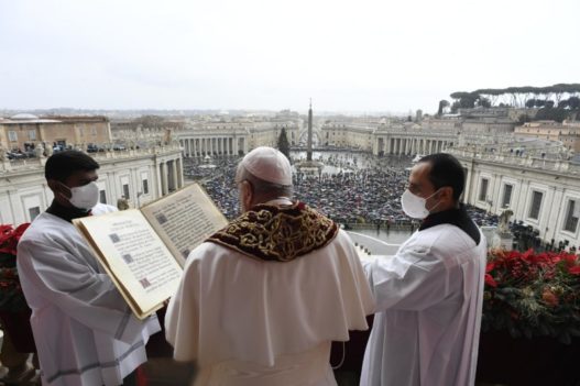 Mensaje «Urbi et orbi» del Papa Francisco en el día de la Navidad