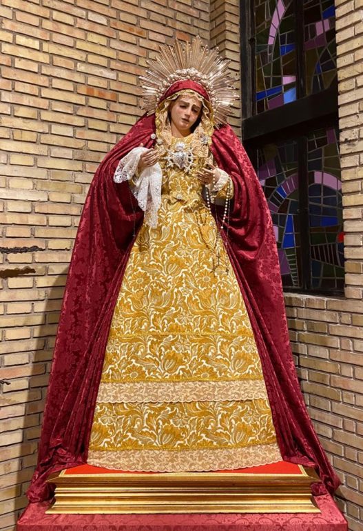 Ntra. Sra. de los Dolores fue ataviada para la Fiesta de la Candelaria