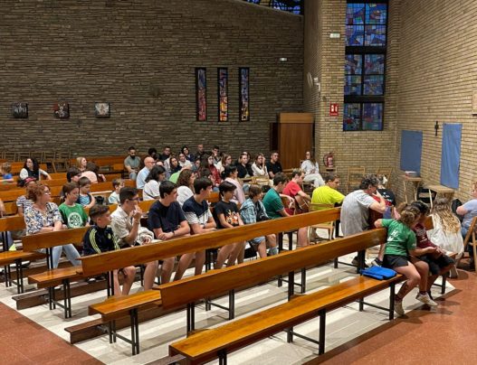 Niños y jóvenes celebran la vida con el recuerdo de los Santos y Difuntos
